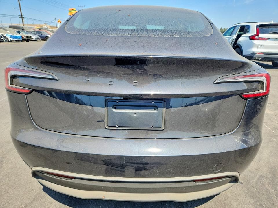 2026 TESLA MODEL 3 6