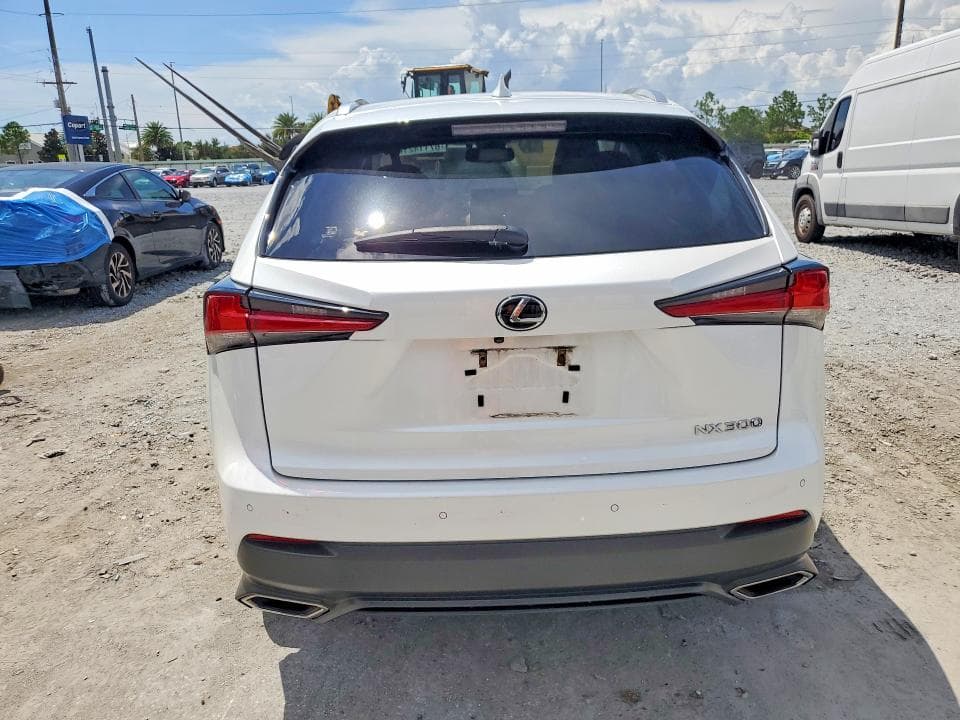 2018 LEXUS NX 300 BASE 6