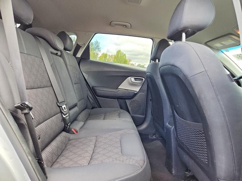 2018 KIA NIRO LX 10