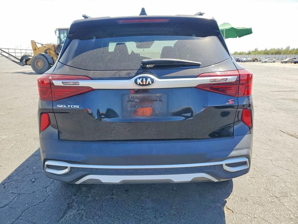 2021 KIA SELTOS S 6