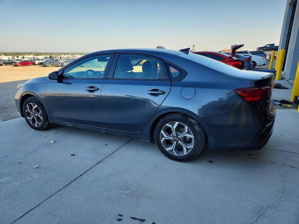 2021 KIA FORTE LXS 2