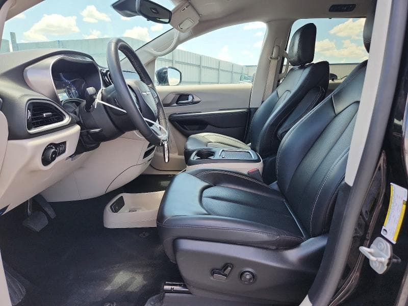 2024 CHRYSLER PACIFICA TOURING L 7