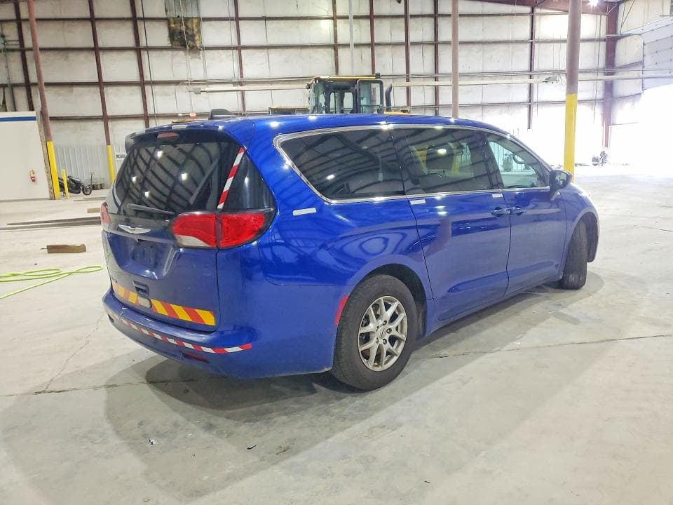 2021 CHRYSLER VOYAGER LX 3