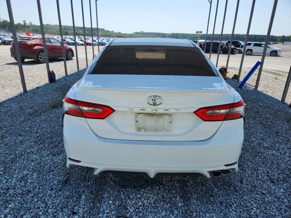 2018 TOYOTA CAMRY SE 6