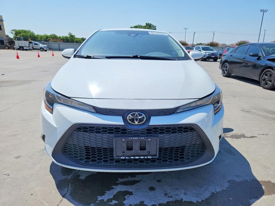 2022 TOYOTA COROLLA LE 5
