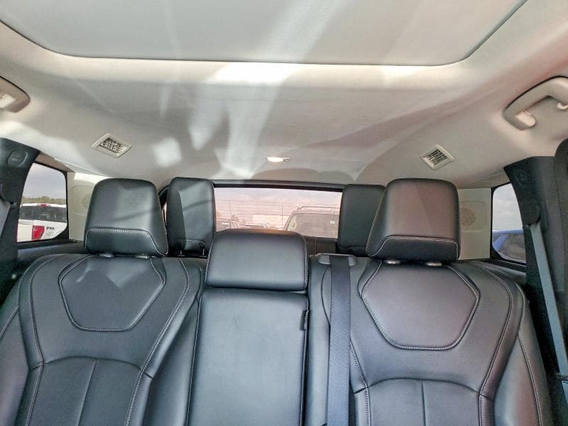 2023 INFINITI QX60 LUXE 10