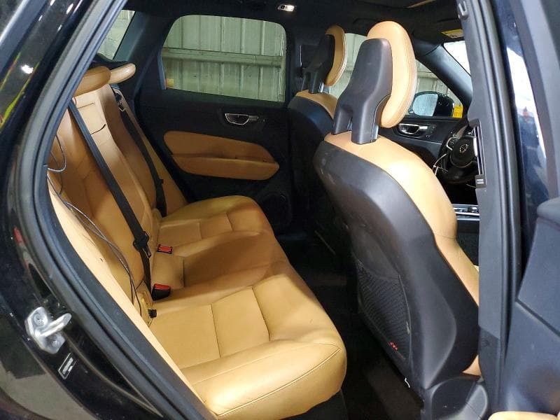 2019 VOLVO XC60 T5 MOMENTUM 10