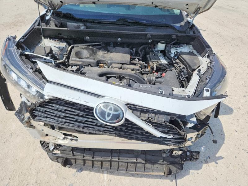 2021 TOYOTA RAV4 LE 12