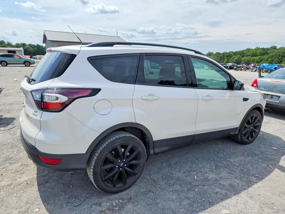 2017 FORD ESCAPE SE 3
