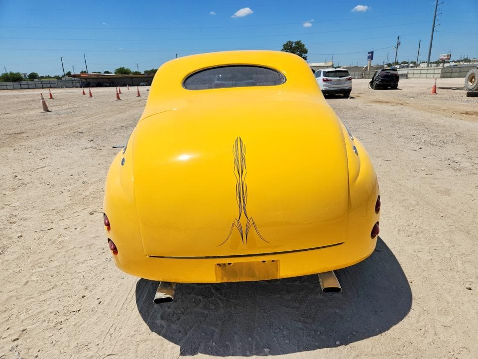 1948 FORD DELUXE 6