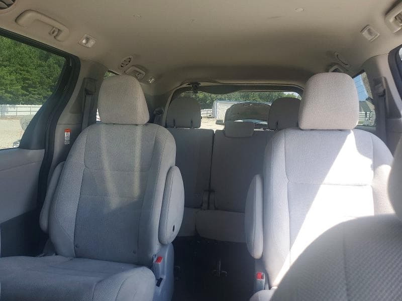 2020 TOYOTA SIENNA L 10
