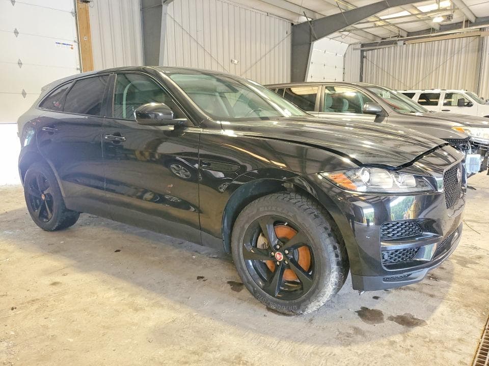 2017 JAGUAR F-PACE PREMIUM 4