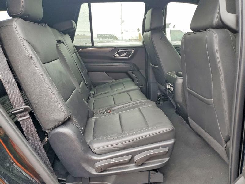2022 GMC YUKON SLT 11