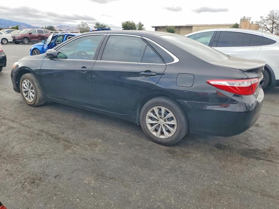 2017 TOYOTA CAMRY LE 2