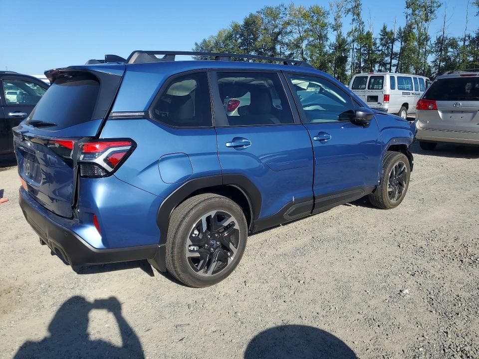 2025 SUBARU FORESTER LIMITED 3