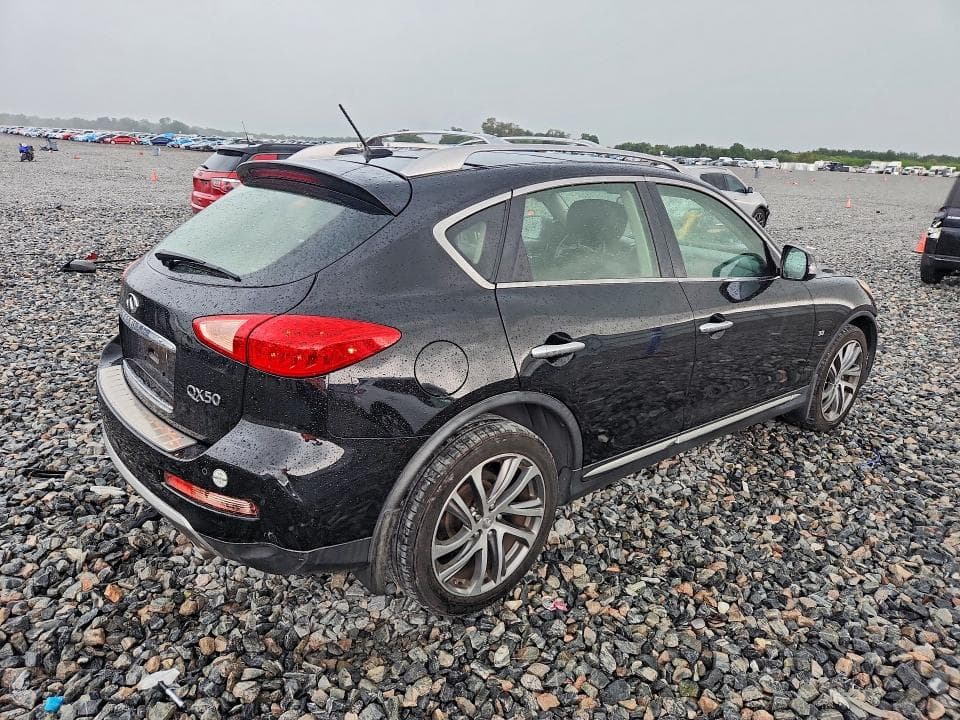 2017 INFINITI QX50 BASE 3