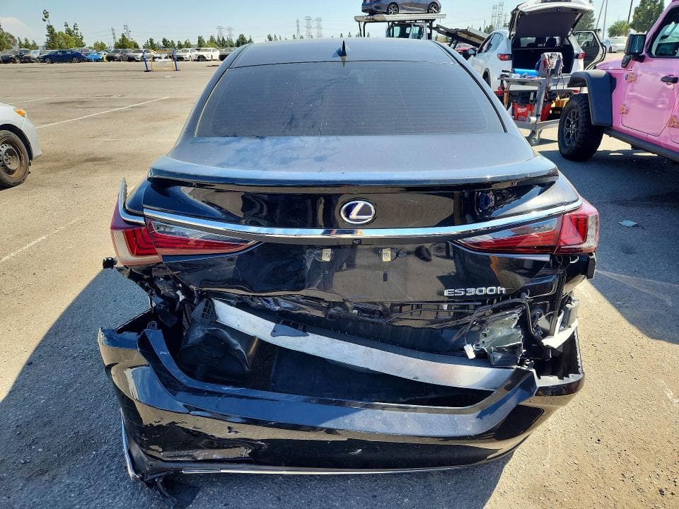 2020 LEXUS ES 300H 6