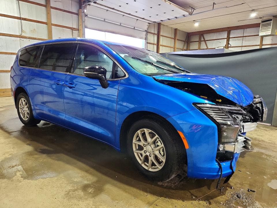 2027 CHRYSLER PACIFICA SELECT 4