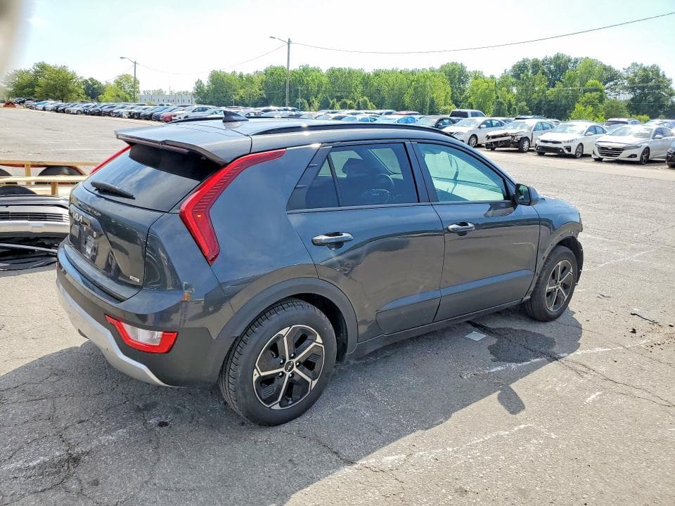 2024 KIA NIRO LX 3