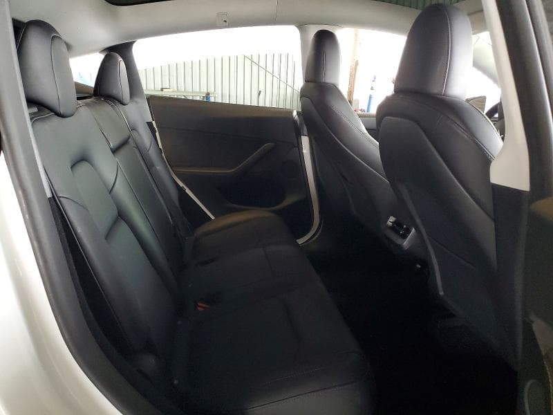 2024 TESLA MODEL Y 10
