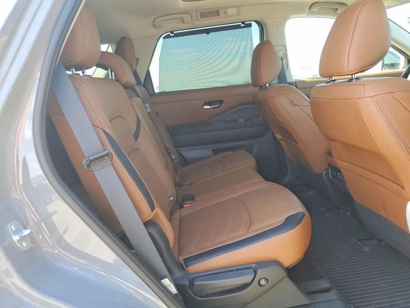 2025 NISSAN PATHFINDER PLATINUM 11
