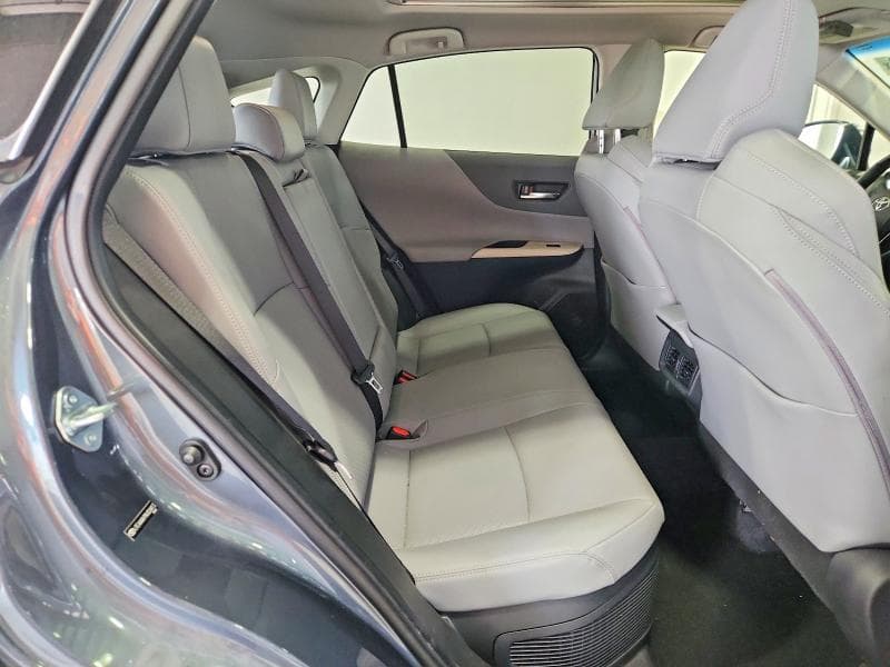 2021 TOYOTA VENZA LIMITED 11