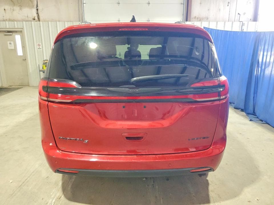 2025 CHRYSLER PACIFICA LIMITED 6