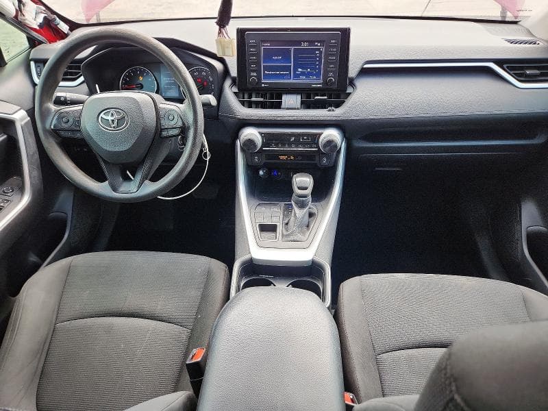 2021 TOYOTA RAV4 LE 8