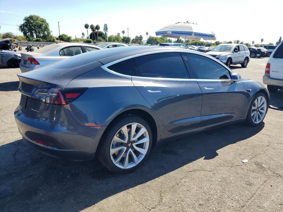 2020 TESLA MODEL 3 3