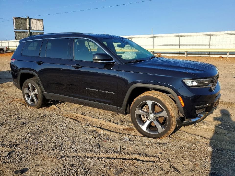 2023 JEEP GRAND CHEROKEE L LIMITED 4