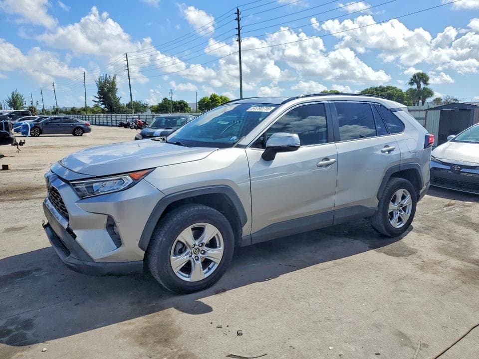 2020 TOYOTA RAV4 XLE - 1