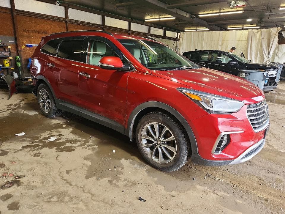2018 HYUNDAI SANTA FE SE 4