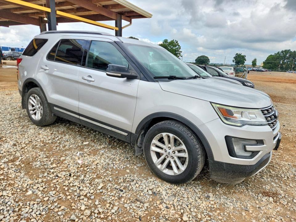 2017 FORD EXPLORER XLT 4
