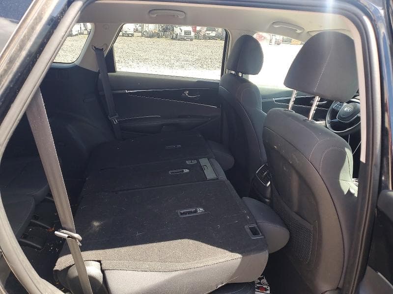 2019 KIA SORENTO LX V6 11