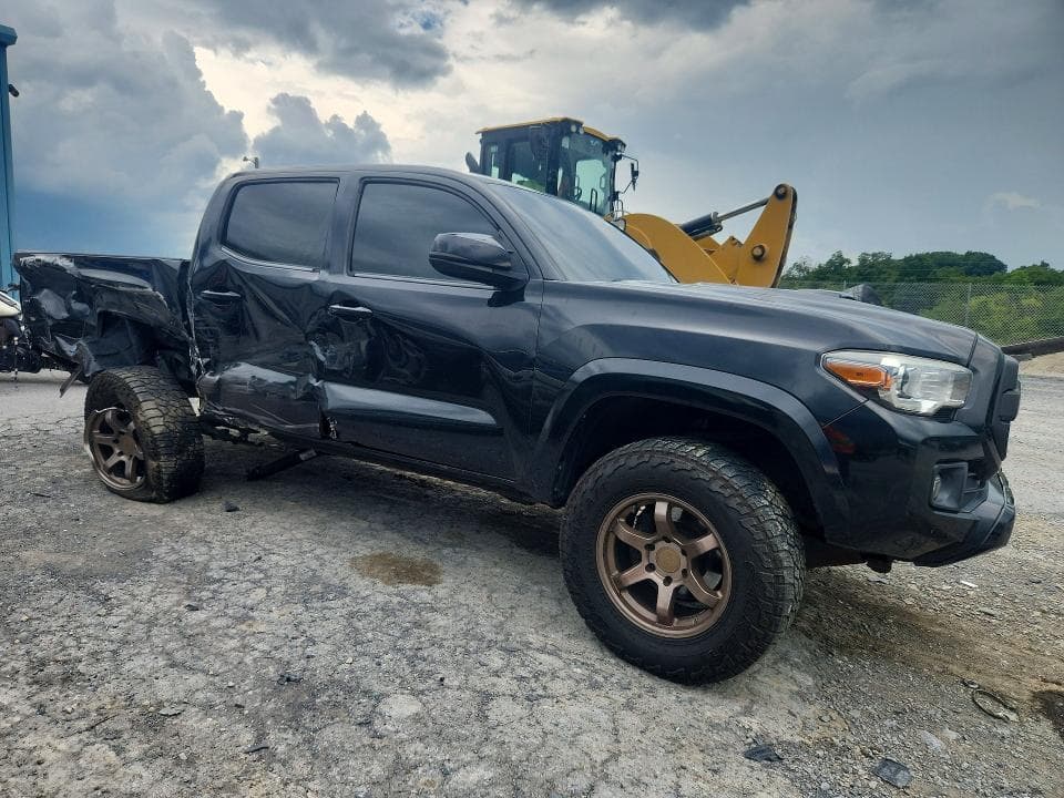 2019 TOYOTA TACOMA TRD SPORT 4