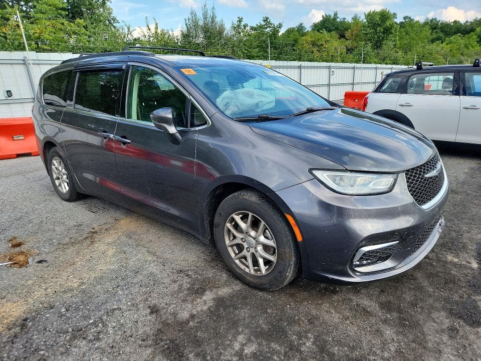 2022 CHRYSLER PACIFICA TOURING L 4