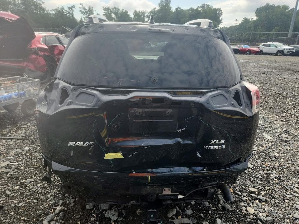 2018 TOYOTA RAV4 HYBRID XLE 6