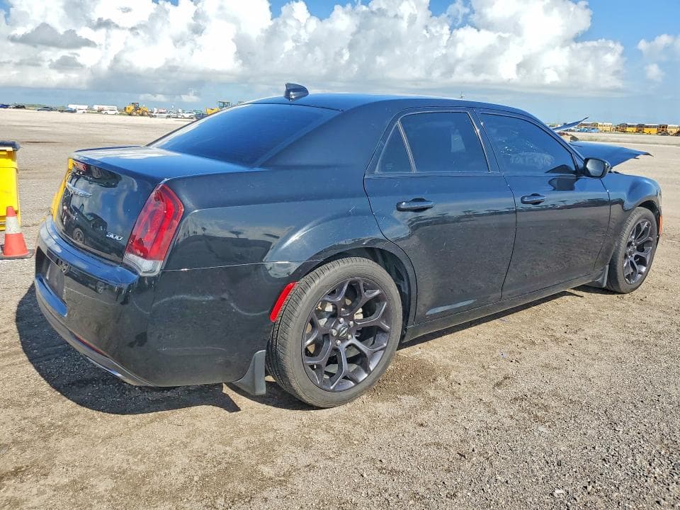 2019 CHRYSLER 300 TOURING 3