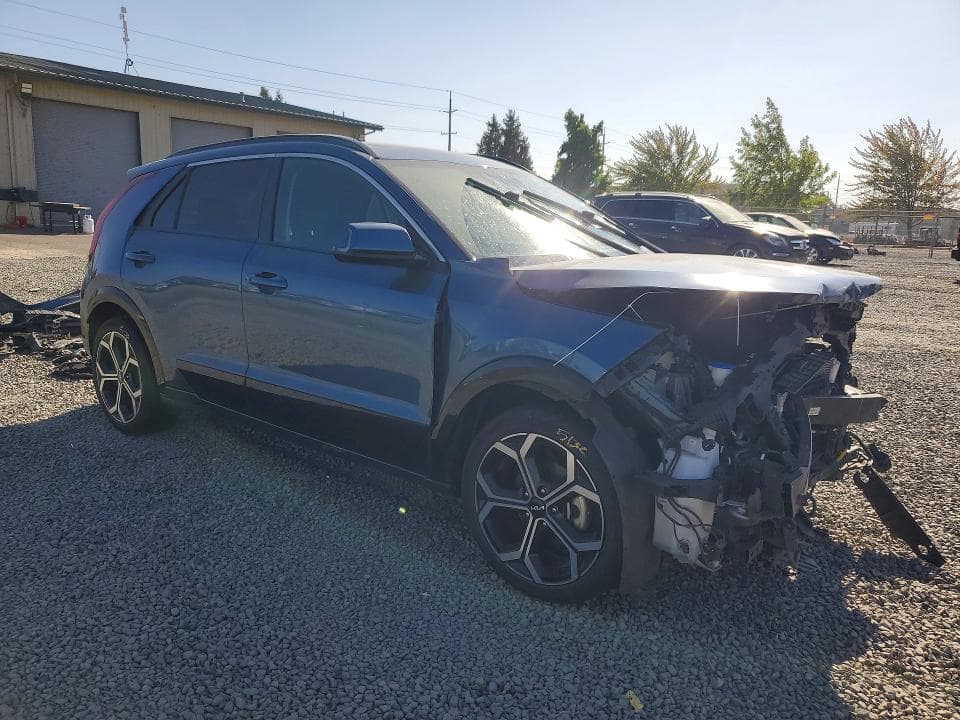 2023 KIA NIRO EX 4