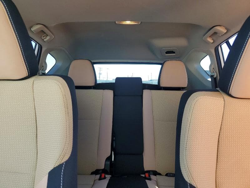 2017 TOYOTA RAV4 XLE 10