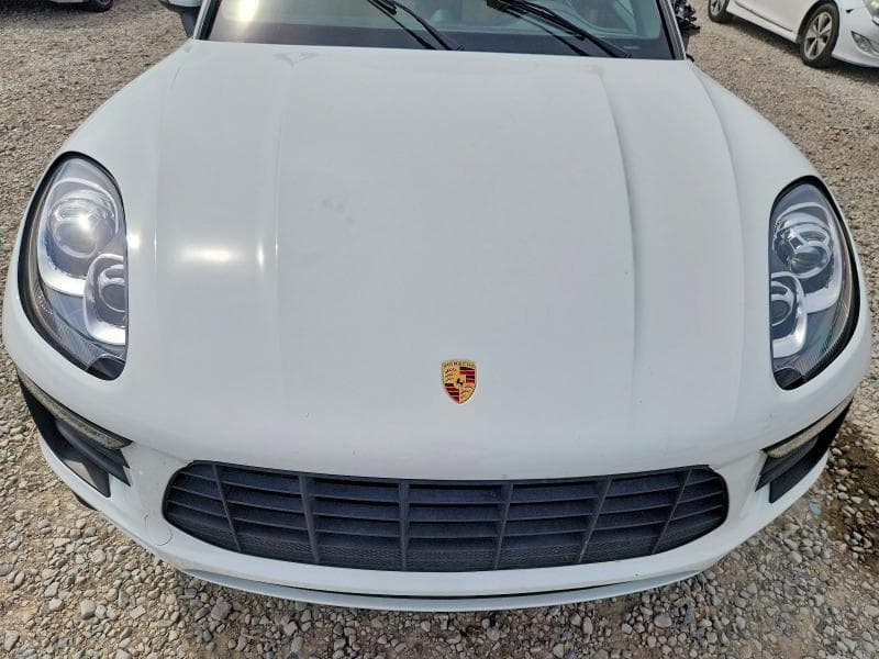 2017 PORSCHE MACAN 11