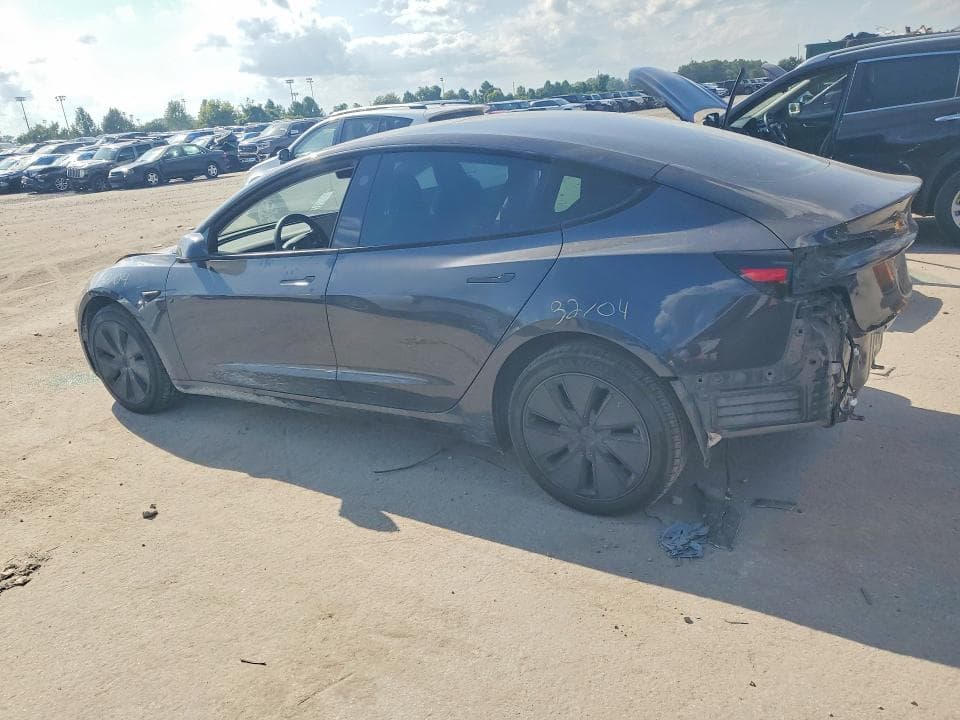 2025 TESLA MODEL 3 2