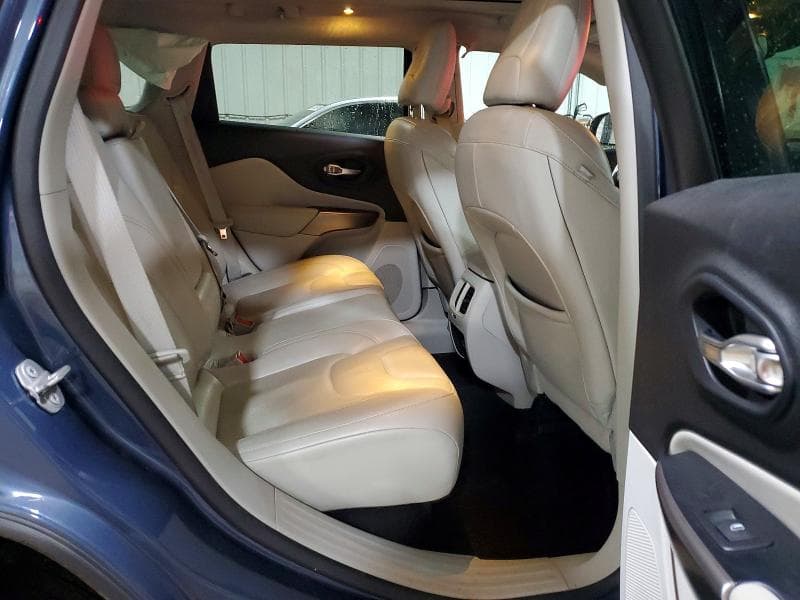 2021 JEEP CHEROKEE LATITUDE LUX 11