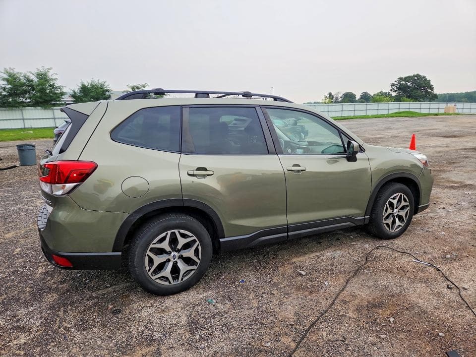2019 SUBARU FORESTER PREMIUM 3