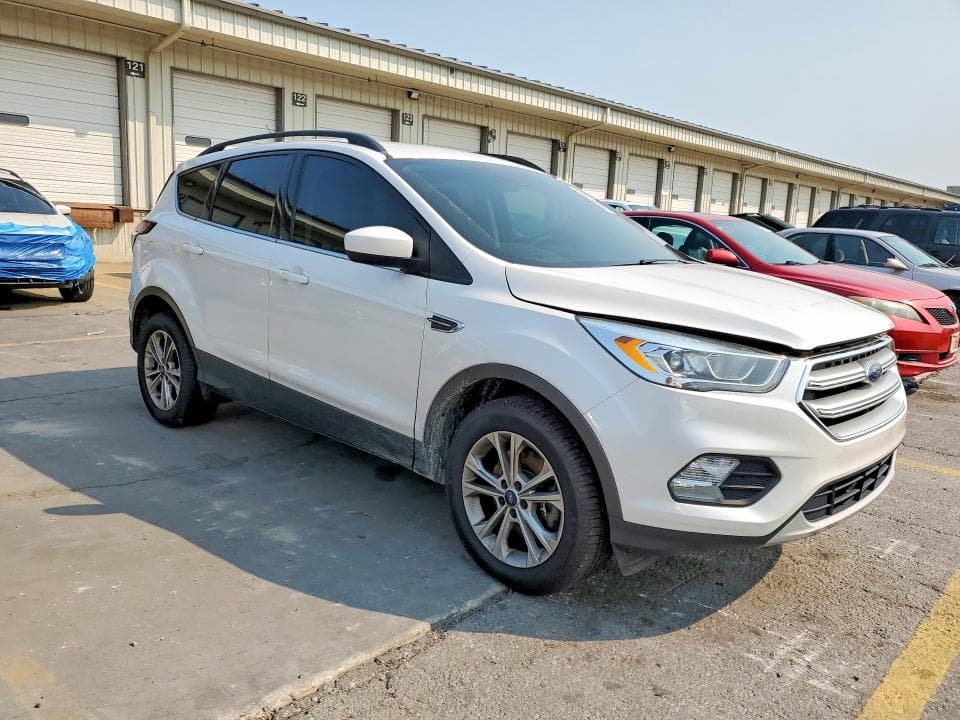 2017 FORD ESCAPE SE 4
