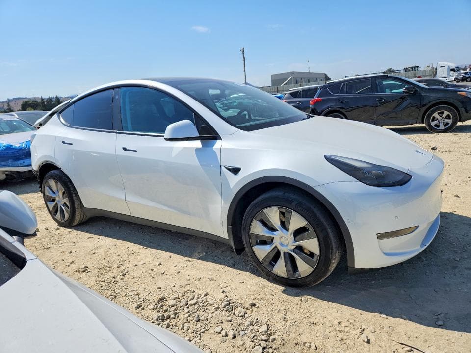 2022 TESLA MODEL Y 4