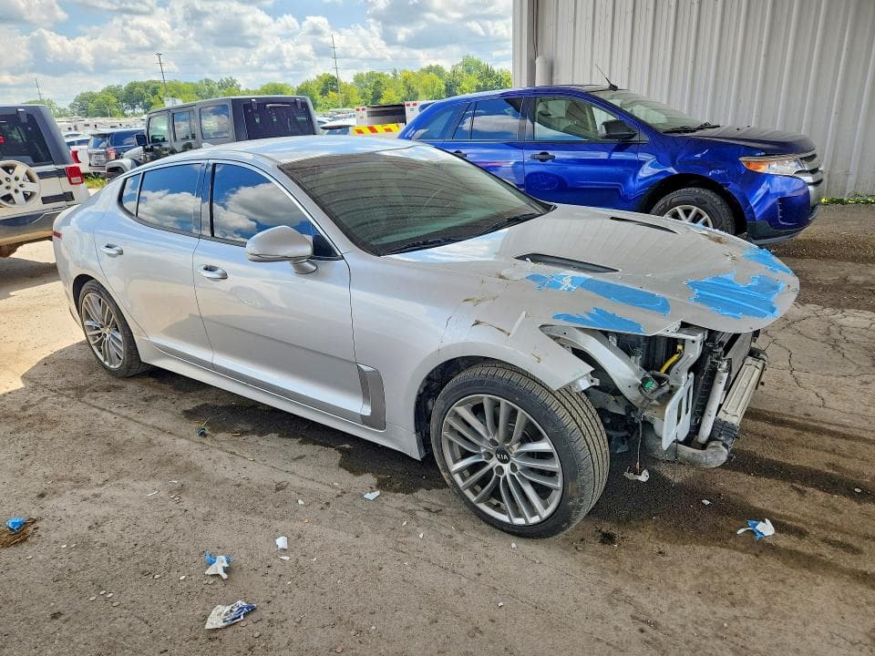 2018 KIA STINGER BASE 4