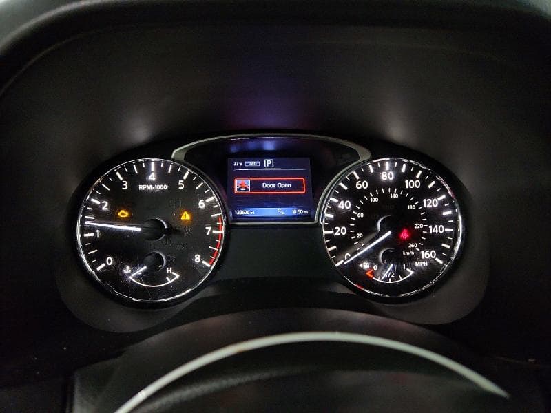 2017 NISSAN PATHFINDER S 9