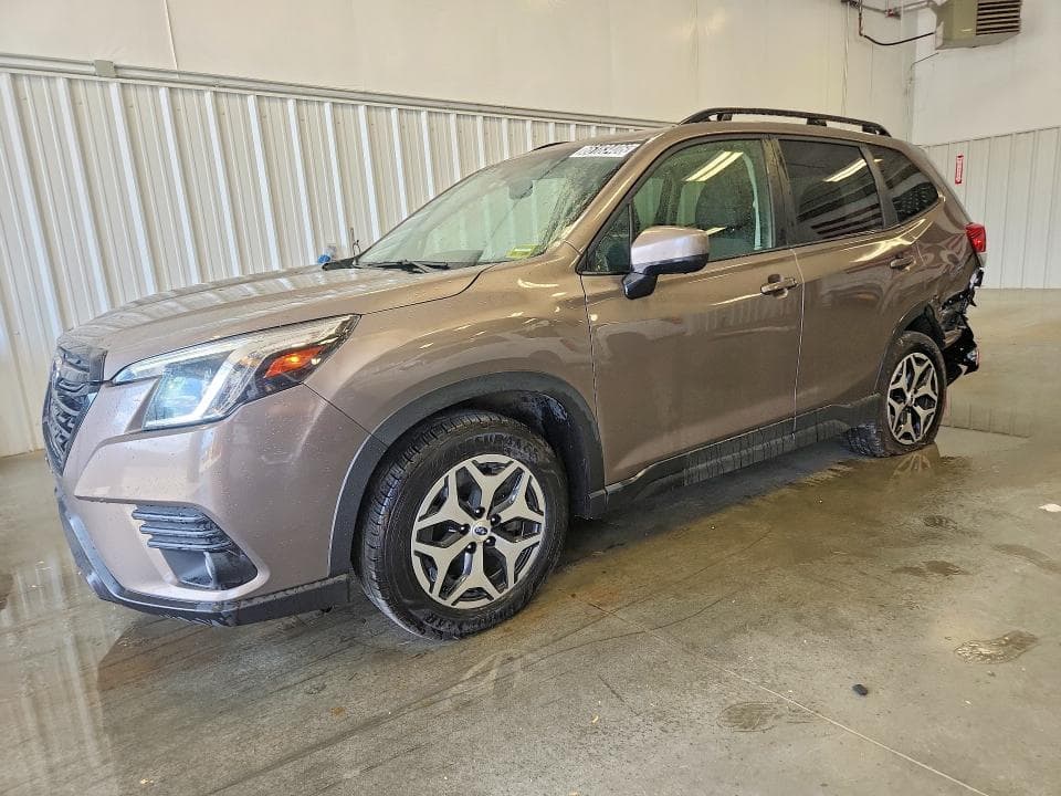 2023 SUBARU FORESTER PREMIUM - 1