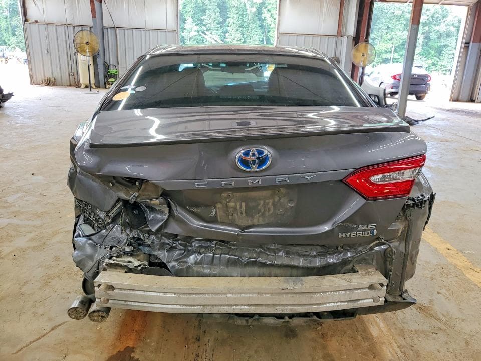 2018 TOYOTA CAMRY HYBRID SE 6